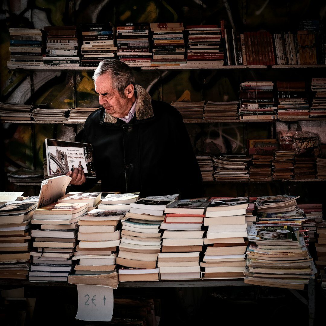 Portrait of a Chilean magazine editor